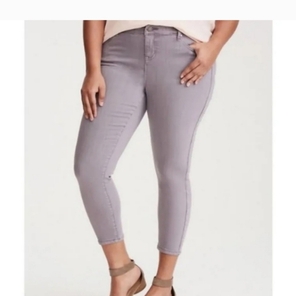 TORRID Ankle/cropped Jeans Size 10